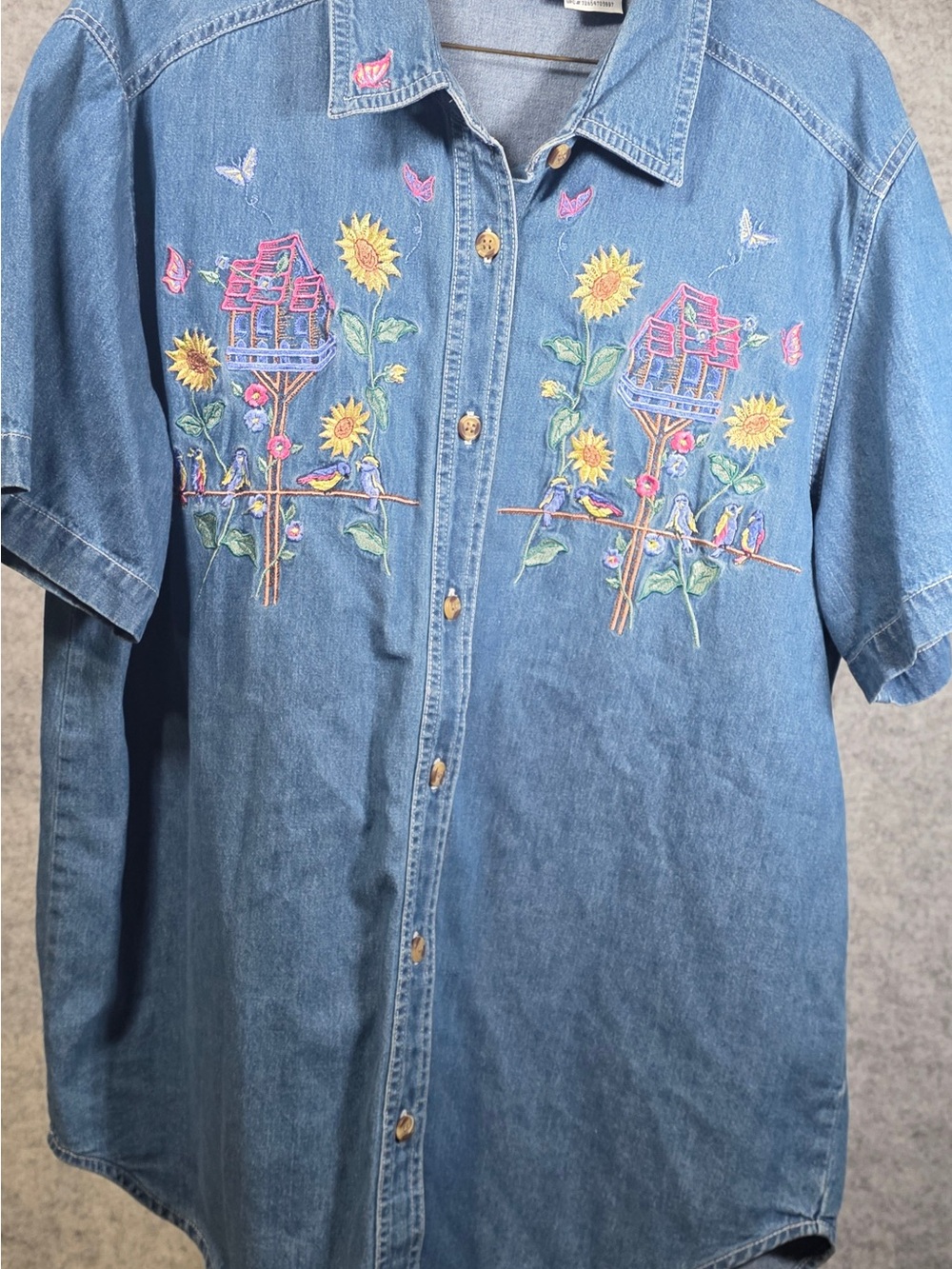 Bobbie Brooks Blue Denim Button-Down with Sunflower & Birdhouse Embroidery Sz L